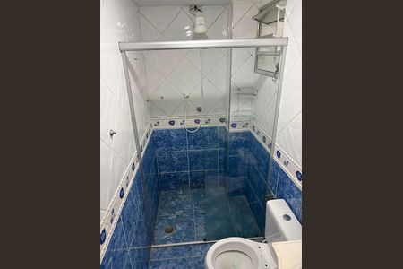 Banheiro de apartamento para alugar com 2 quartos, 48m² em Jardim Adriana, Guarulhos
