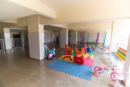 Apartamento à venda com 80m², 2 quartos e sem vagaÁrea comum