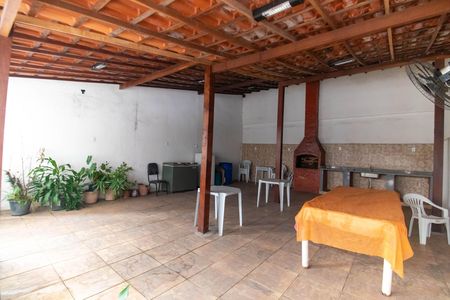 Apartamento à venda com 80m², 2 quartos e sem vagaÁrea comum