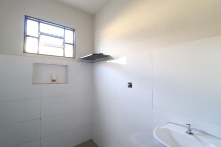Banheiro de casa para alugar com 1 quarto, 45m² em Jardim Ipanema, Uberlândia