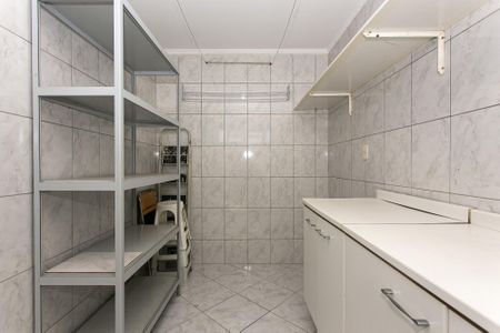 Apartamento à venda com 70m², 2 quartos e sem vaga Apartamento à venda com 70m², 2 quartos e sem vagaÁrea de Serviço