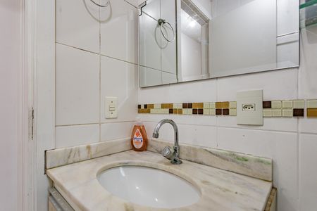Banheiro de apartamento à venda com 2 quartos, 50m² em Jardim Maria Estela, São Paulo