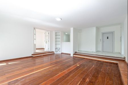 Apartamento à venda com 240m², 3 quartos e 4 vagas
