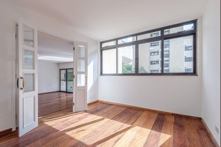 Apartamento à venda com 240m², 3 quartos e 4 vagas