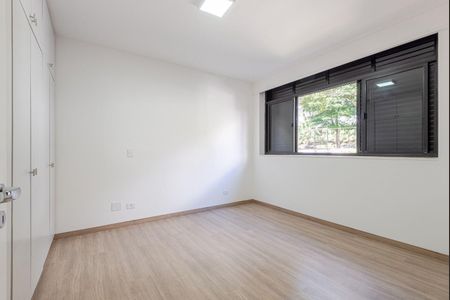 Apartamento à venda com 240m², 3 quartos e 4 vagas