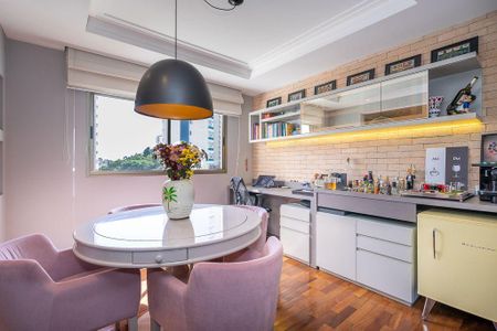 Apartamento à venda com 165m², 3 quartos e 3 vagas