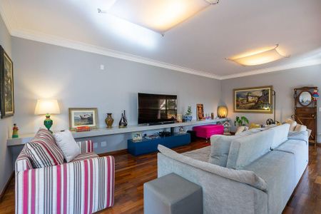 Apartamento à venda com 165m², 3 quartos e 3 vagas