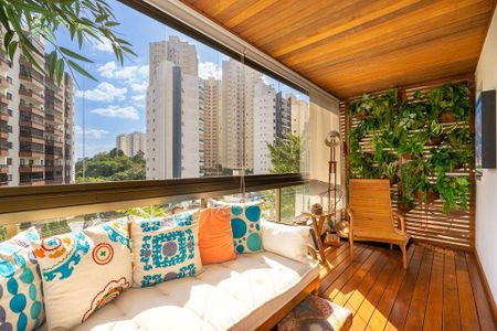 Apartamento à venda com 165m², 3 quartos e 3 vagas