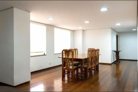 Apartamento à venda com 167m², 4 quartos e 4 vagas