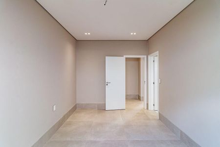 Casa à venda com 4 quartos, 329m² em Morada das Flores (Aldeia da Serra), Barueri