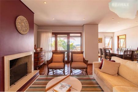 Casa à venda com 452m², 4 quartos e 7 vagas