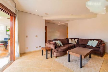Casa à venda com 452m², 4 quartos e 7 vagas