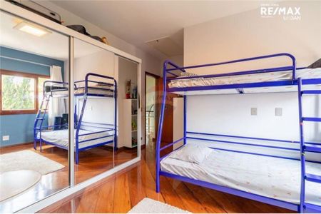 Casa à venda com 4 quartos, 452m² em Morada dos Pinheiros (Aldeia da Serra), Barueri