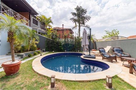 Casa à venda com 452m², 4 quartos e 7 vagas