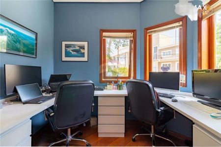 Casa à venda com 452m², 4 quartos e 7 vagas