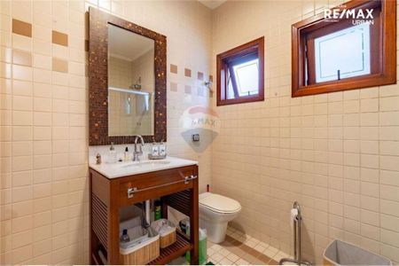 Casa à venda com 4 quartos, 452m² em Morada dos Pinheiros (Aldeia da Serra), Barueri