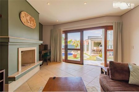 Casa à venda com 452m², 4 quartos e 7 vagas
