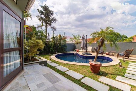 Casa à venda com 452m², 4 quartos e 7 vagas