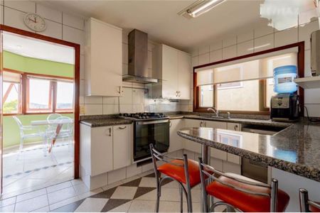 Casa à venda com 452m², 4 quartos e 7 vagas