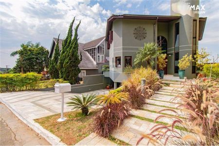 Casa à venda com 452m², 4 quartos e 7 vagas