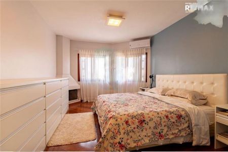 Casa à venda com 452m², 4 quartos e 7 vagas