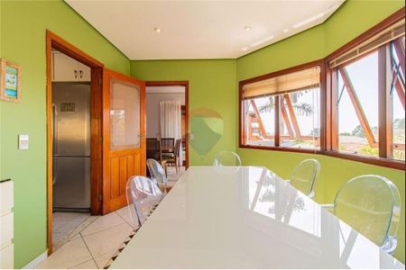 Casa à venda com 452m², 4 quartos e 7 vagas