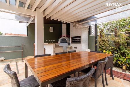 Casa à venda com 452m², 4 quartos e 7 vagas