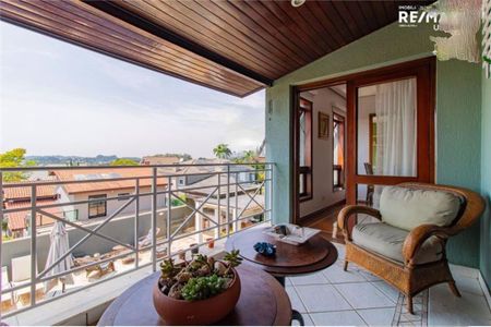 Casa à venda com 452m², 4 quartos e 7 vagas