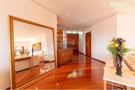 Casa à venda com 452m², 4 quartos e 7 vagas