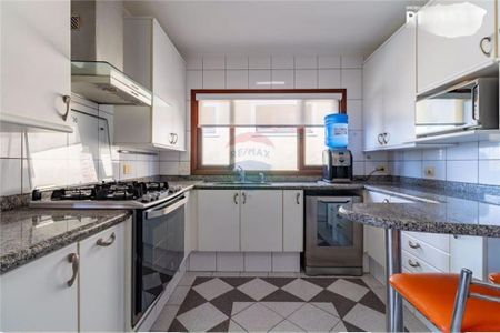 Casa à venda com 452m², 4 quartos e 7 vagas