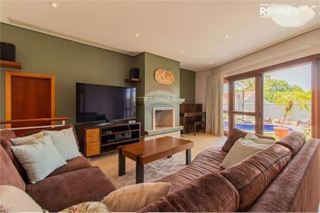 Casa à venda com 452m², 4 quartos e 7 vagas