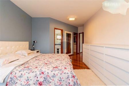Casa à venda com 452m², 4 quartos e 7 vagas