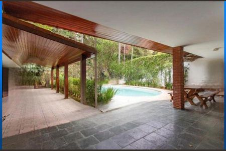 Casa à venda com 4 quartos, 450m² em Retiro Morumbi, São Paulo