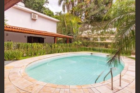 Casa à venda com 450m², 4 quartos e 4 vagas