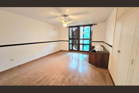 Casa à venda com 4 quartos, 450m² em Retiro Morumbi, São Paulo