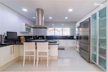 Casa à venda com 4 quartos, 546m² em Morada das Flores (Aldeia da Serra), Barueri