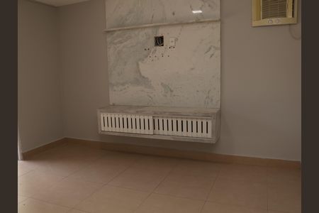 Casa à venda com 120m², 2 quartos e 2 vagasSala