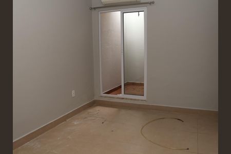 Casa à venda com 120m², 2 quartos e 2 vagasSuíte