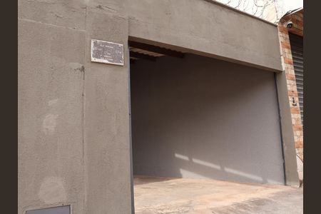 Casa à venda com 120m², 2 quartos e 2 vagasFachada