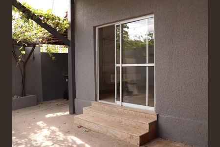 Casa à venda com 120m², 2 quartos e 2 vagasEntrada