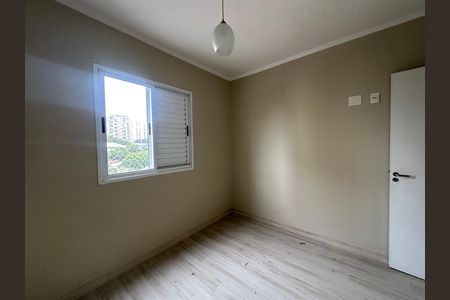 Quarto 2 de apartamento para alugar com 3 quartos, 67m² em Jardim Tupanci, Barueri