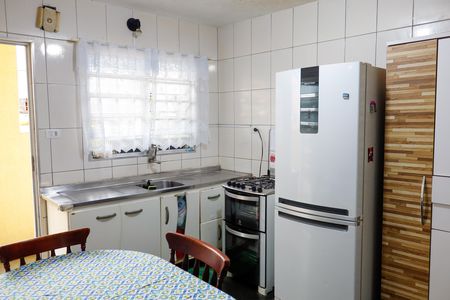 Casa à venda com 170m², 6 quartos e 1 vaga Casa à venda com 170m², 6 quartos e 1 vagaCozinha