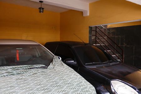 Casa à venda com 170m², 6 quartos e 1 vaga Casa à venda com 170m², 6 quartos e 1 vagaGaragem