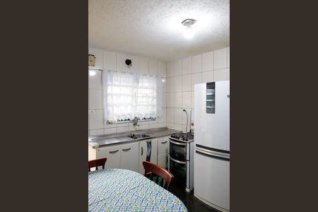 Casa à venda com 170m², 6 quartos e 1 vaga Casa à venda com 170m², 6 quartos e 1 vagaCozinha