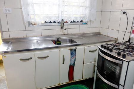Casa à venda com 170m², 6 quartos e 1 vaga Casa à venda com 170m², 6 quartos e 1 vagaCozinha