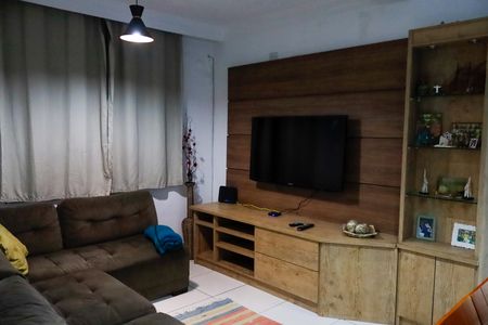 sala de casa à venda com 6 quartos, 170m² em Jardim Roberto, Osasco