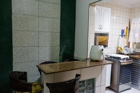 Casa à venda com 170m², 6 quartos e 1 vaga Casa à venda com 170m², 6 quartos e 1 vagaCozinha