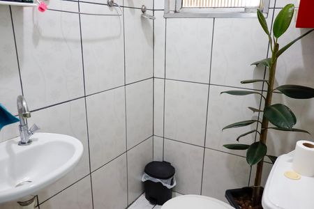 Casa à venda com 170m², 6 quartos e 1 vaga Casa à venda com 170m², 6 quartos e 1 vagaBanheiro 3