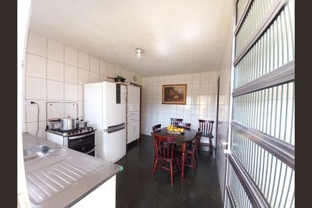 Cozinha de casa à venda com 5 quartos, 170m² em Jardim Roberto, Osasco