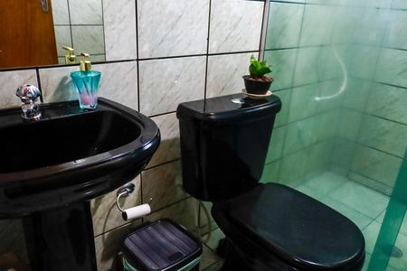 Casa à venda com 170m², 6 quartos e 1 vaga Casa à venda com 170m², 6 quartos e 1 vagaBanheiro 4